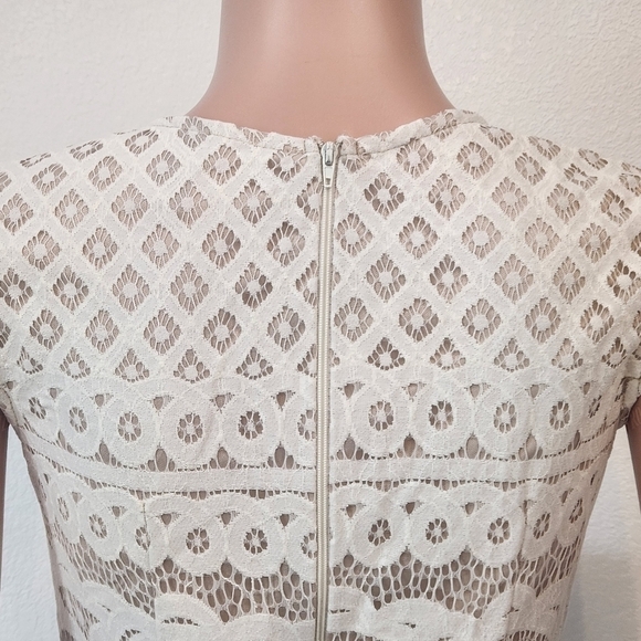 Windsor White Lace Short Sleeve Dress Size: L - Picture 8 of 11